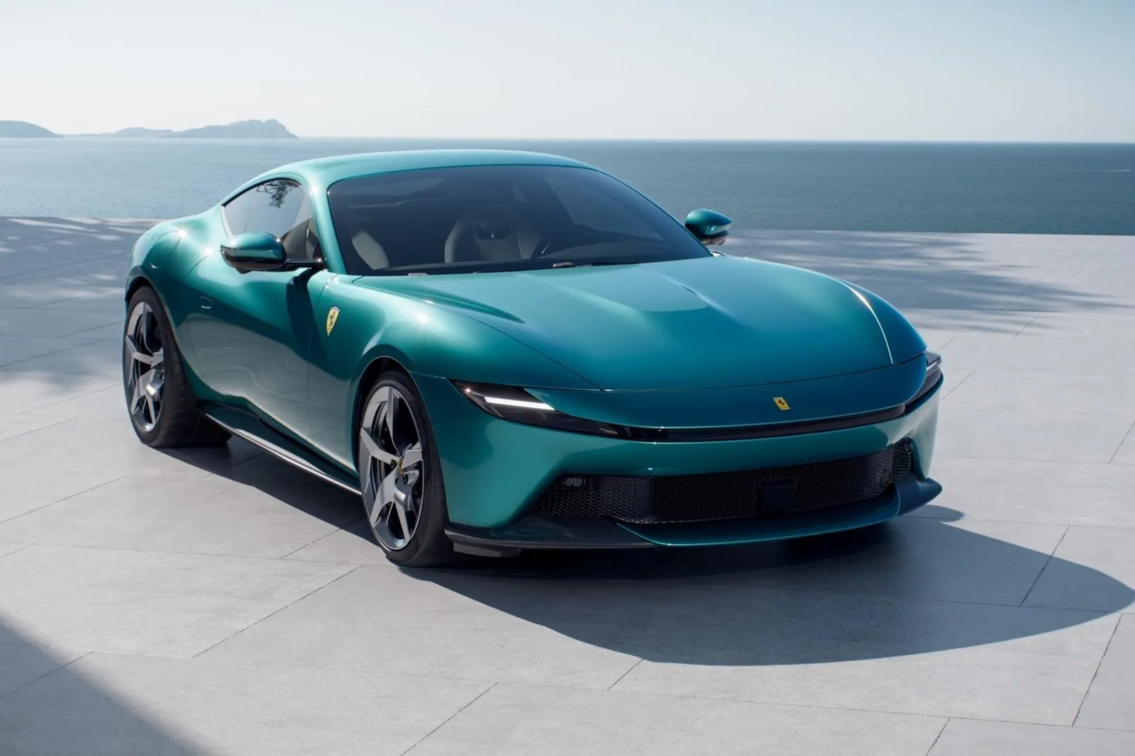 Ferrari Amalfi : l&rsquo;élégante héritière de la Roma redéfinit le Grand Tourisme italien