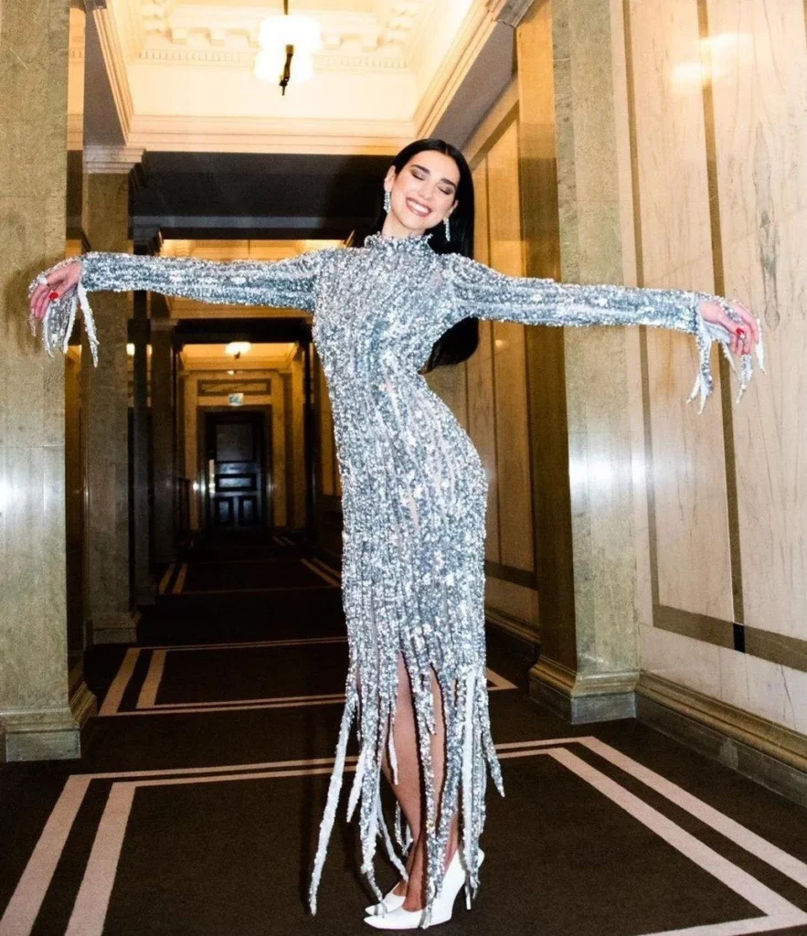 dua lipa robe sequins altessa